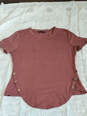 SHEIN Mauve Short Sleeve Button-Hem Tee